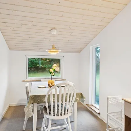 Dom wakacyjny Ginette - 500m From The Sea By Interhome